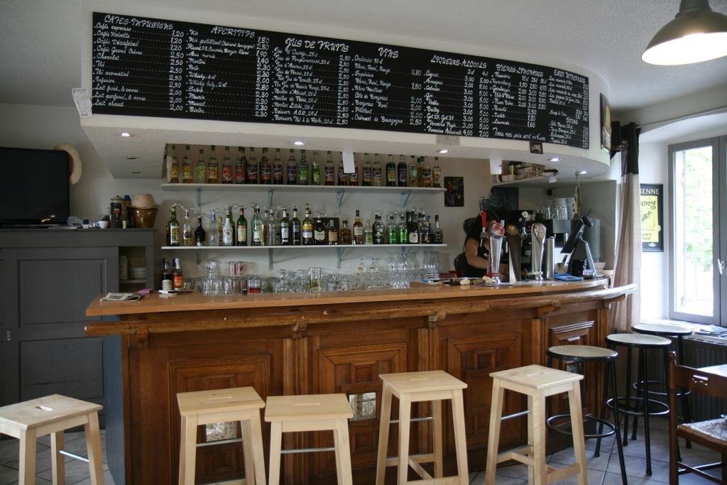 Hotel Restaurant Du Pecheur Lavoûte-Chilhac Eksteriør billede